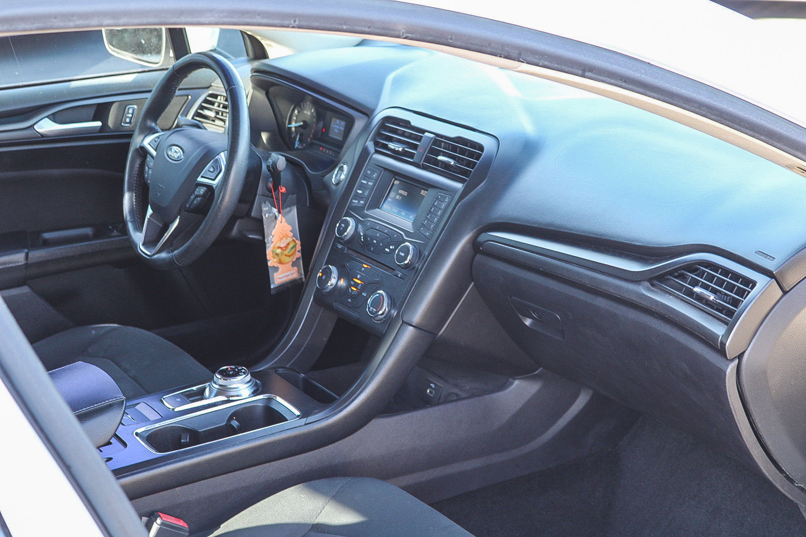 Used 2018 Ford Fusion S w/ Equipment Group 101A FWD image 17