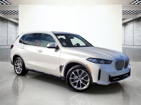 New 2026 BMW X5 xDrive40i w/ Executive Package image 2