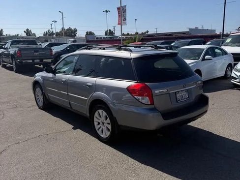 Used 2009 Subaru Outback 2.5i Limited AWD/4WD image 4