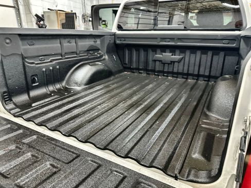 Used 2016 Chevrolet Colorado Z71 AWD/4WD image 28