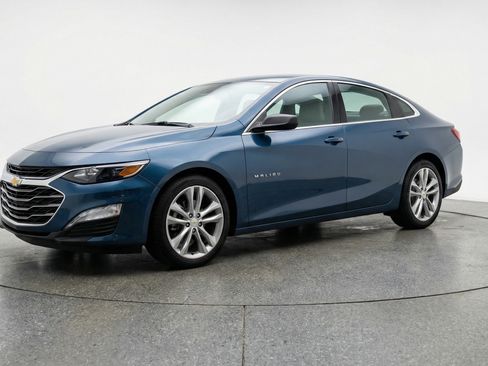 Used 2024 Chevrolet Malibu LT image 3