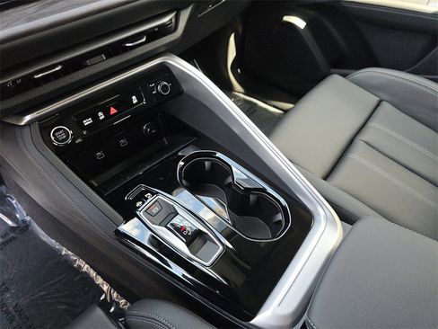 New 2025 Audi Q5 Prestige image 29