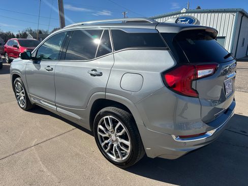 Used 2024 GMC Terrain Denali w/ Denali Premium Package image 4