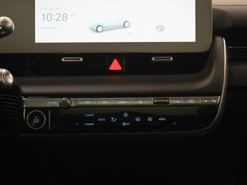 Certified 2024 Hyundai Ioniq 5 Limited AWD/4WD image 16