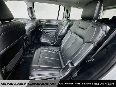 Used 2023 Jeep Grand Cherokee L Limited AWD/4WD image 26