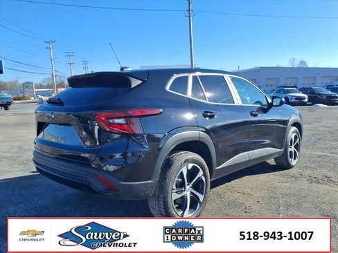 Certified 2025 Chevrolet Trax RS image 8