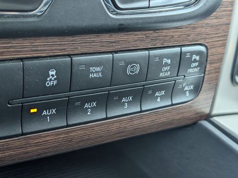 Used 2017 RAM 2500 Laramie w/ Sport Appearance Group image 26