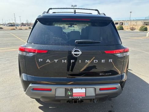 New 2026 Nissan Pathfinder SL image 5