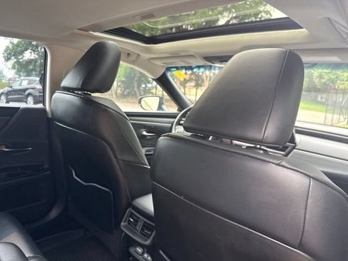 Used 2023 Lexus ES 350 w/ Premium Package FWD image 14