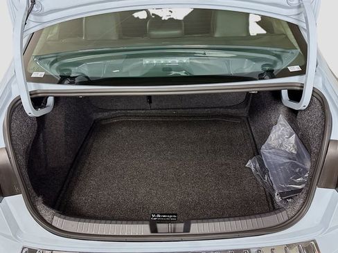 New 2026 Volkswagen Jetta SE image 27