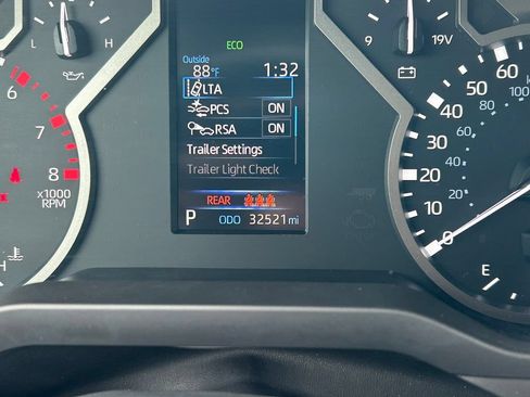 Used 2023 Toyota Tundra SR5 AWD/4WD image 32
