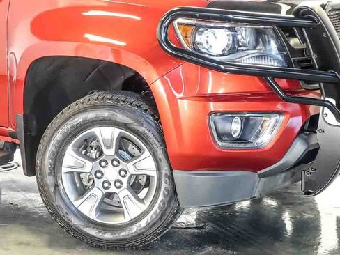 Used 2015 Chevrolet Colorado Z71 w/ LPO, Bed Protection Package AWD/4WD image 4