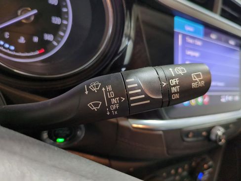 Used 2022 Buick Encore GX Select w/ Sport Touring Package image 31