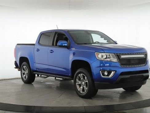 Used 2018 Chevrolet Colorado Z71 image 2