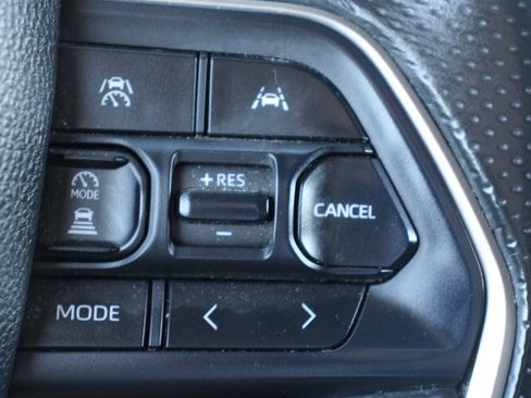 Certified 2025 Toyota 4Runner SR5 AWD/4WD image 27