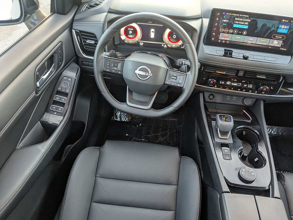 Used 2025 Nissan Rogue SL w/ SL Premium Package AWD/4WD image 18