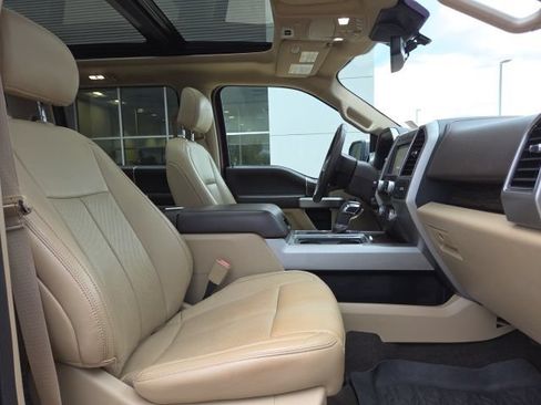 Certified 2019 Ford F150 Lariat w/ Equipment Group 502A Luxury AWD/4WD image 18