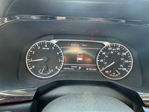 Used 2022 Nissan Pathfinder SV w/ SV Premium Package FWD image 17