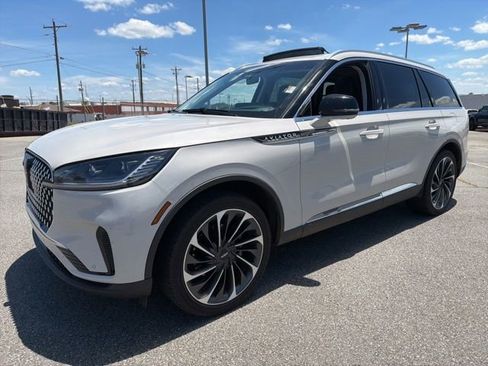 Used 2025 Lincoln Aviator Reserve w/ Equipment Group 201A AWD/4WD image 7