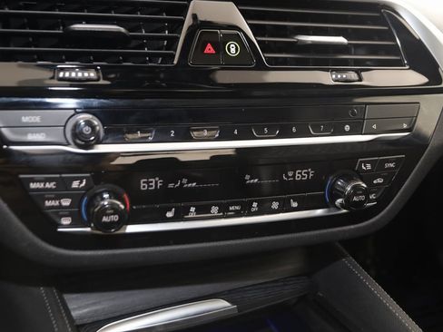 Used 2023 BMW M550i xDrive w/ Executive Package image 38