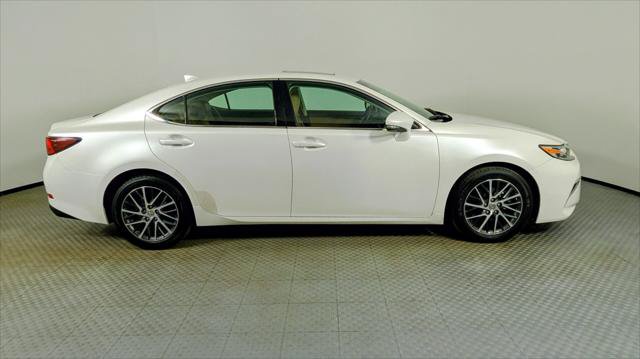 Used 2018 Lexus ES 350 w/ Luxury Package w/Wood Trim FWD image 9