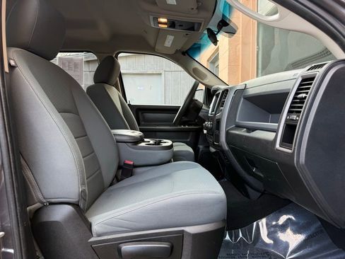 Used 2017 RAM 1500 Express AWD/4WD image 23