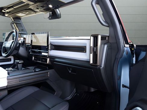 Used 2024 GMC Hummer EV 3X w/ Omega Edition AWD/4WD image 94