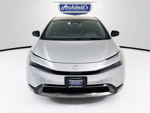 Used 2024 Toyota Prius XLE AWD/4WD image 2