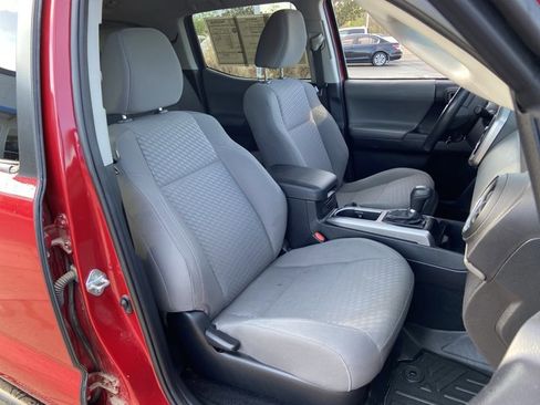 Used 2021 Toyota Tacoma SR5 image 19