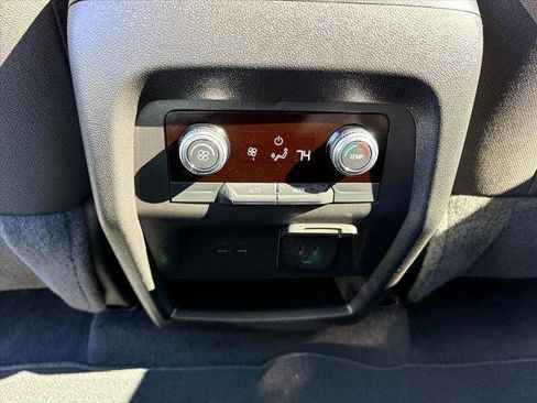 Certified 2025 GMC Acadia Elevation image 9