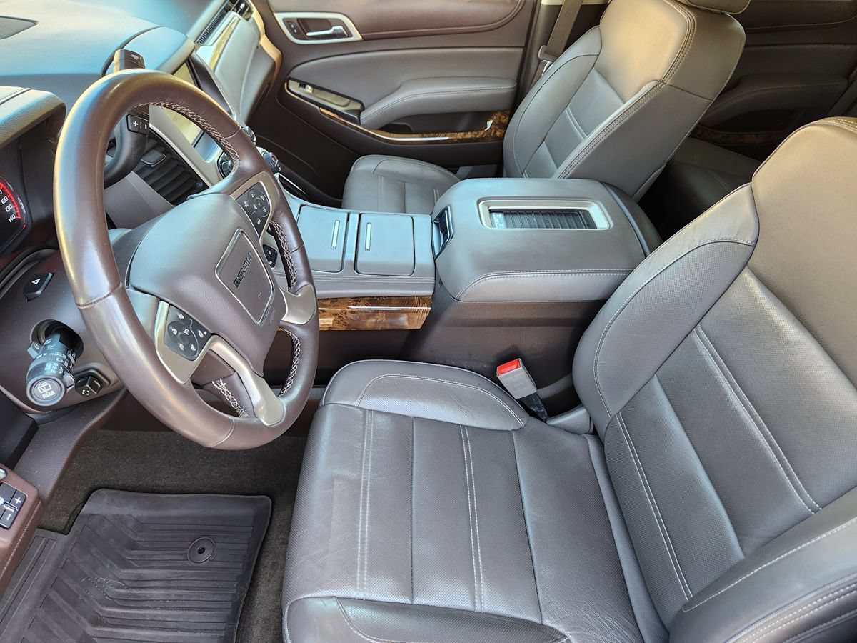 Used 2015 GMC Yukon Denali w/ Premium Package AWD/4WD image 25