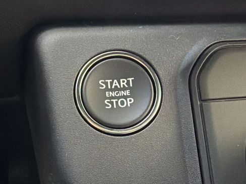 New 2026 Land Rover Defender 130 X-Dynamic SE AWD/4WD image 17