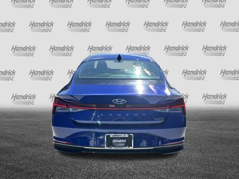 Used 2023 Hyundai Elantra Limited w/ Cargo Package FWD image 9
