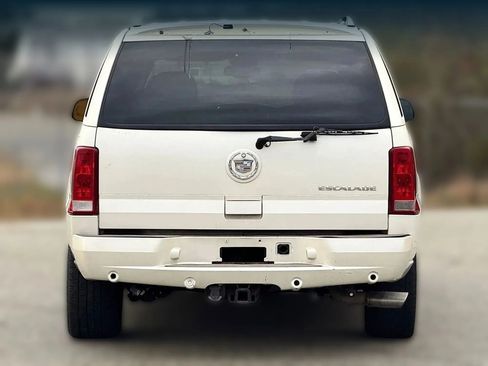 Used 2004 Cadillac Escalade 2WD image 10