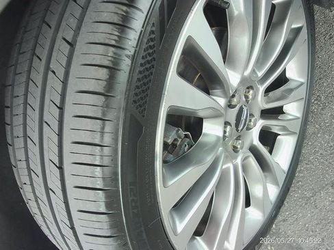 Used 2016 Lincoln MKX Reserve w/ Driver Assistance Package AWD/4WD image 8