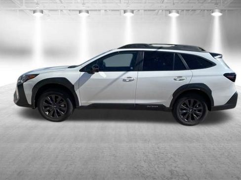 Used 2025 Subaru Outback Onyx Edition AWD/4WD image 9