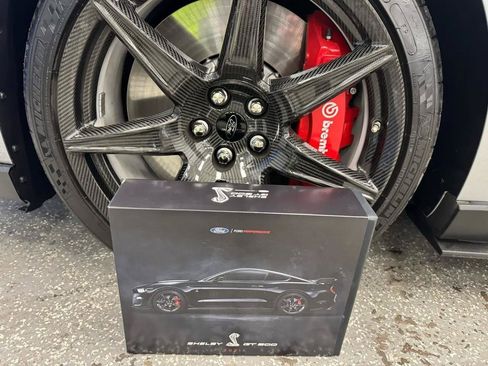 Used 2021 Ford Mustang Shelby GT500 w/ Carbon Fiber Track Pack RWD image 28