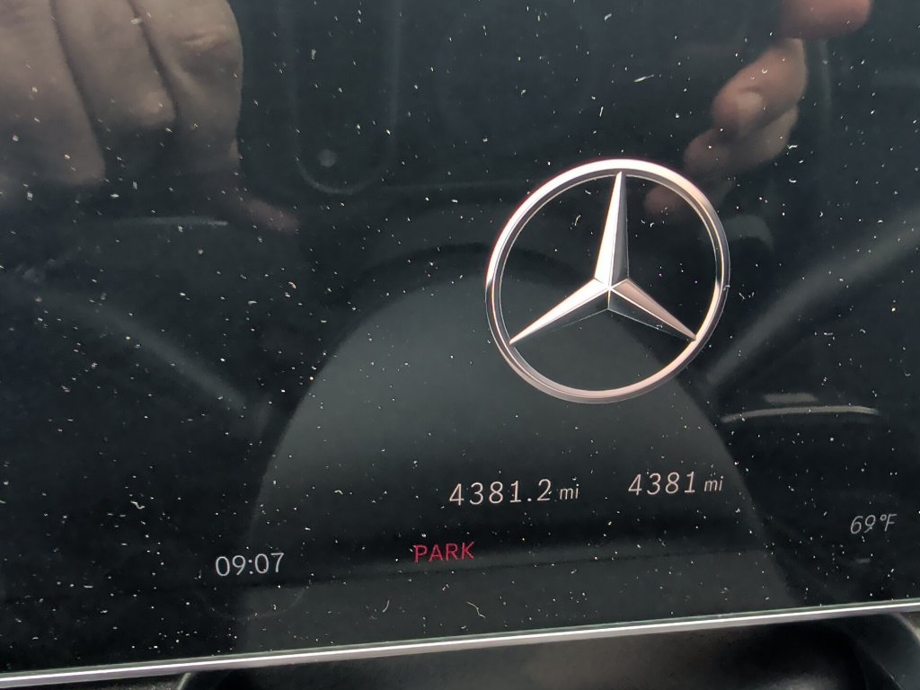 Used 2026 Mercedes-Benz GLC 300 4MATIC image 2