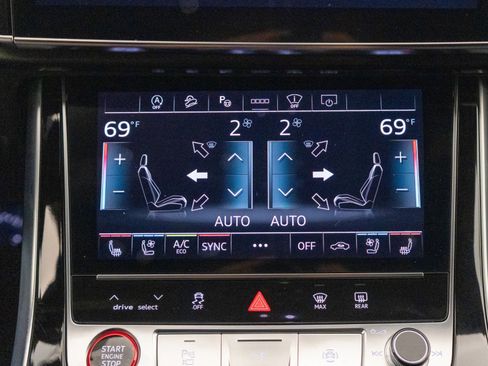 Used 2025 Audi RS Q8 performance image 29