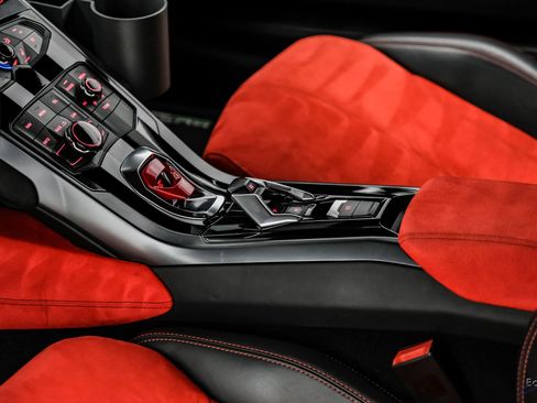 Used 2015 Lamborghini Huracan LP 610-4 AWD/4WD image 64