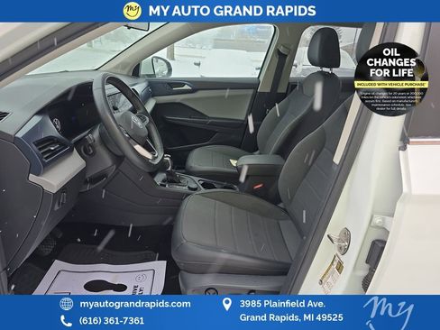 Used 2022 Volkswagen Taos SE image 17