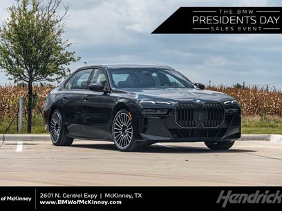 New 2025 BMW 760i xDrive