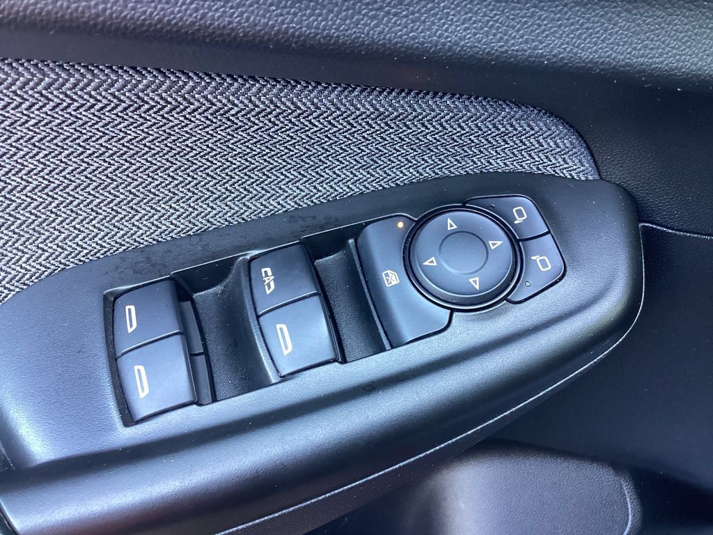 Used 2021 Chevrolet TrailBlazer LS AWD/4WD image 31