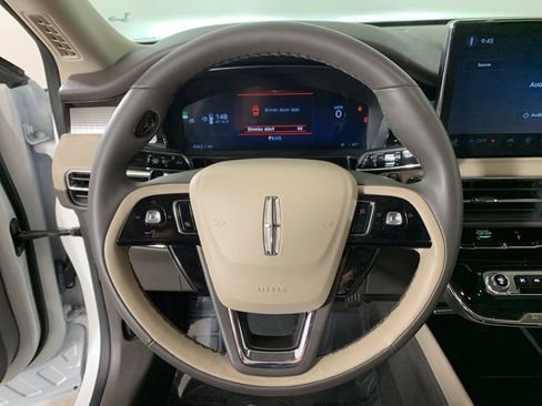 Used 2024 Lincoln Corsair FWD image 21