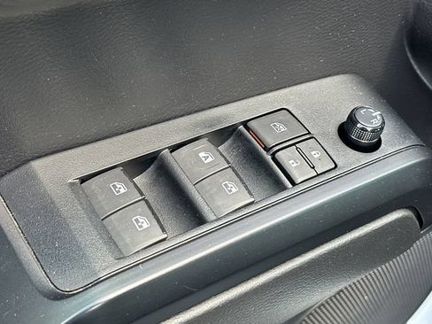 Used 2023 Toyota Tacoma SR AWD/4WD image 13