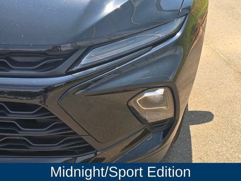 Used 2024 Chevrolet Blazer LT w/ Midnight/Sport Edition FWD image 6