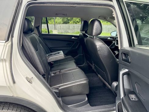 Used 2018 Volkswagen Tiguan SE AWD/4WD image 13