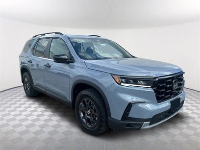 New 2025 Honda Pilot TrailSport