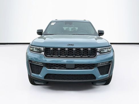 New 2026 Jeep Grand Cherokee L Limited AWD/4WD image 3