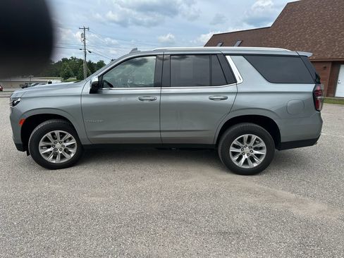 Used 2023 Chevrolet Tahoe Premier w/ Premium Package 2 AWD/4WD image 2